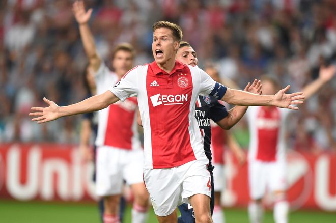 四位选手在 四位选手在