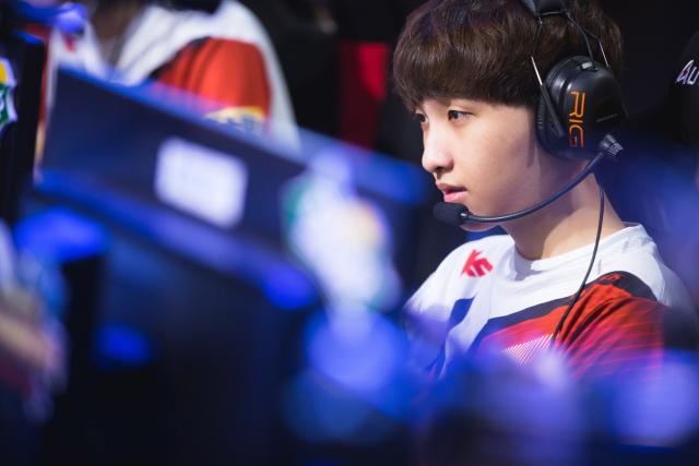 级后卫坐镇 级后卫坐镇